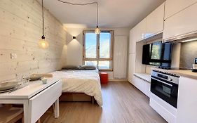 Superbe studio refait à neuf et tout équipé avec parking
